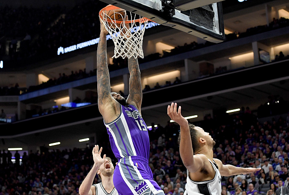 万博体育-中央突破三军配合两翼作战内外呼应